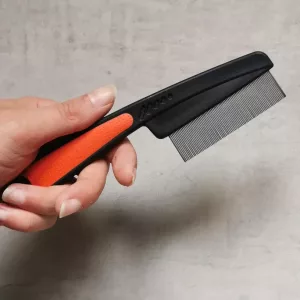Pieptene pentru eliminarea puricilor și perie pentru căderea părului primit de la clientul Q***a.